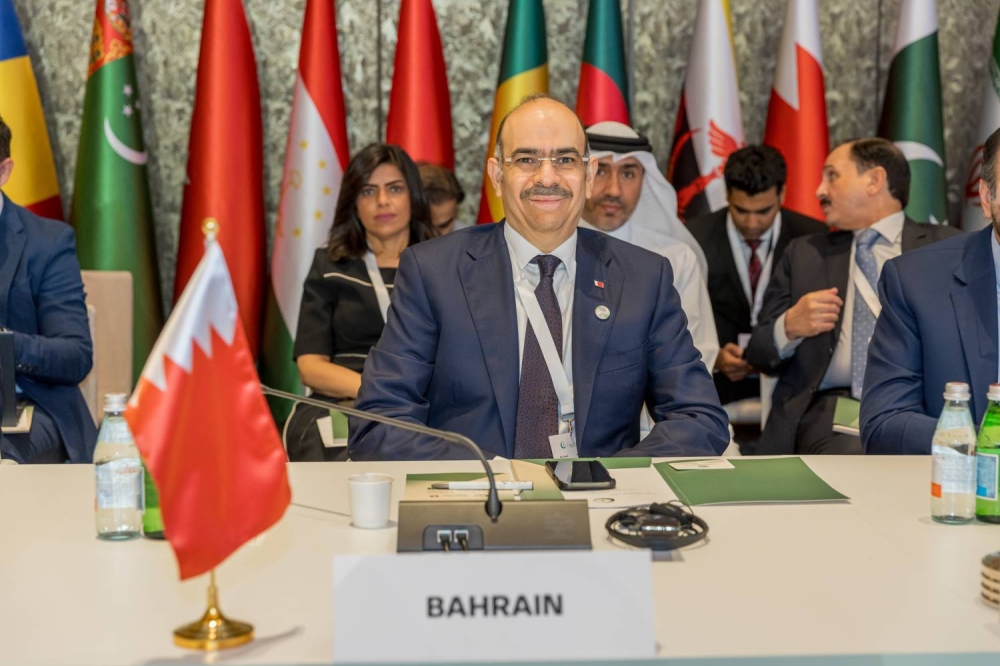 خلف يشارك في الدورة السادسة للمؤتمر الإسلامي لوزراء العمل في الدوحة