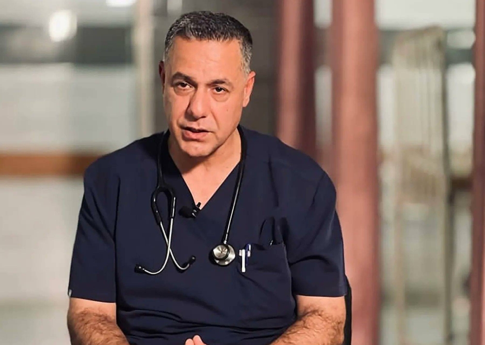 إسرائيل تمدد اعتقال الطبيب حسام أبو صفية 6 أشهر