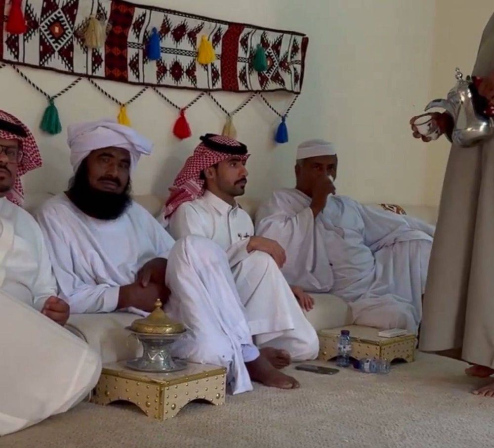 كرم السعوديين يتجلّى في حائل.. سداد ديون مقيم سوداني بقيمة 300 ألف ريال