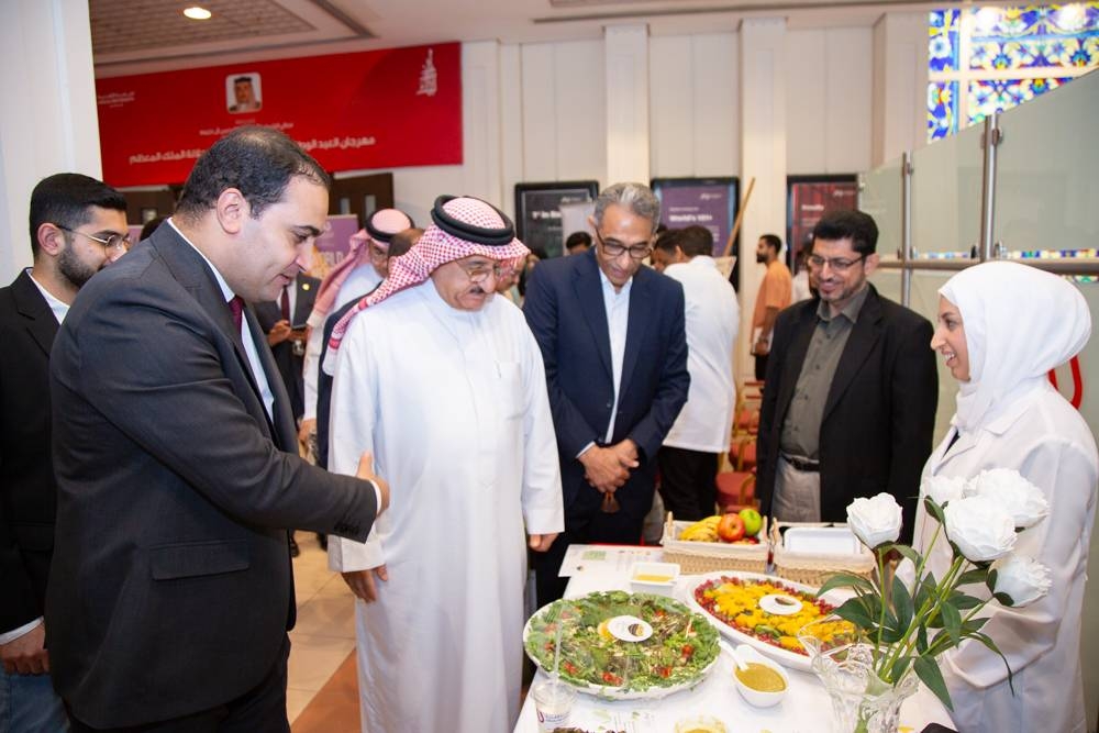 طلاب علم التغذية في الأهلية ينظمون يوماً صحياً