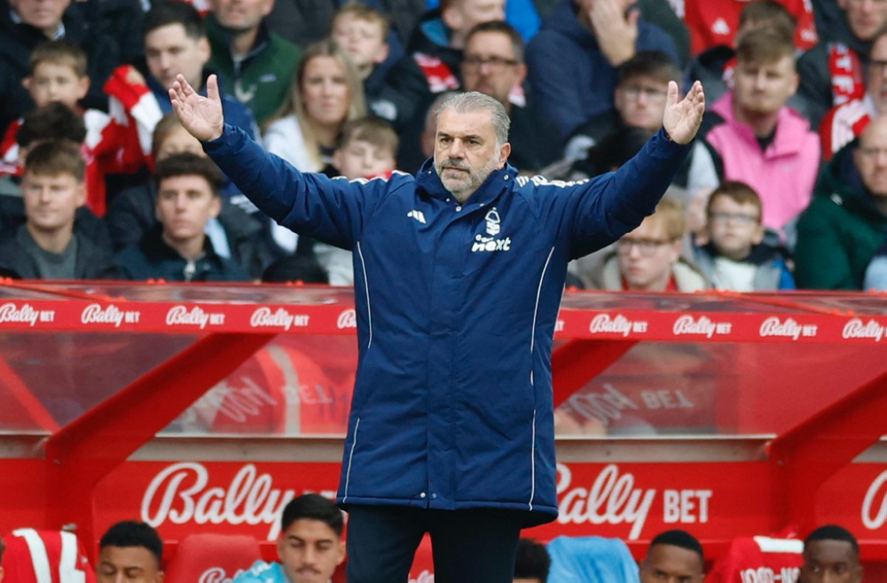 الخسارة أمام تشيلسي تُطيح ببوستيكوجلو من نوتنجهام فوريست بعد 39 يومًا فقط