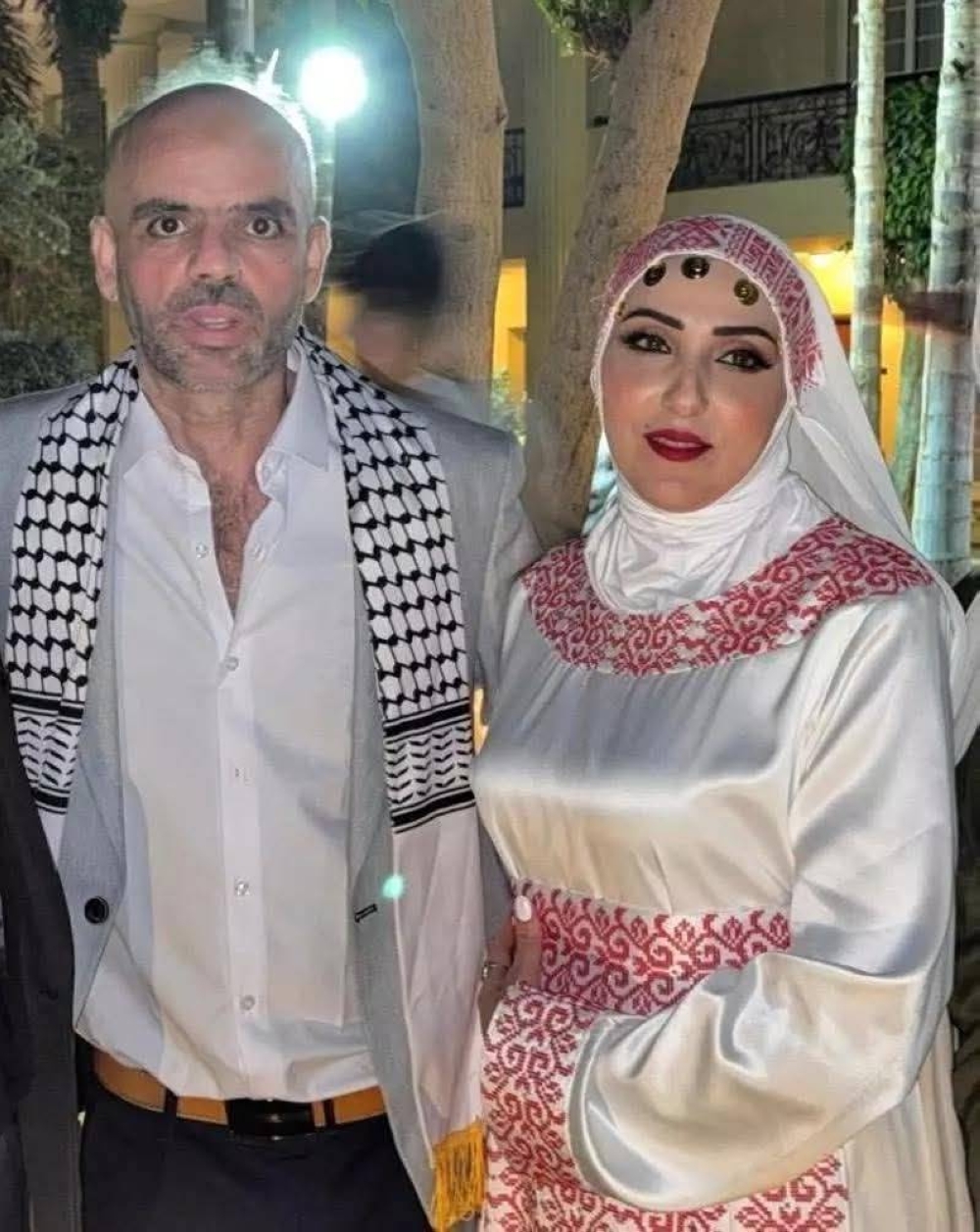 المحرر المبعد أكرم أبو بكر يعقد قرانه في مصر بعد 25 عاما من الأسر