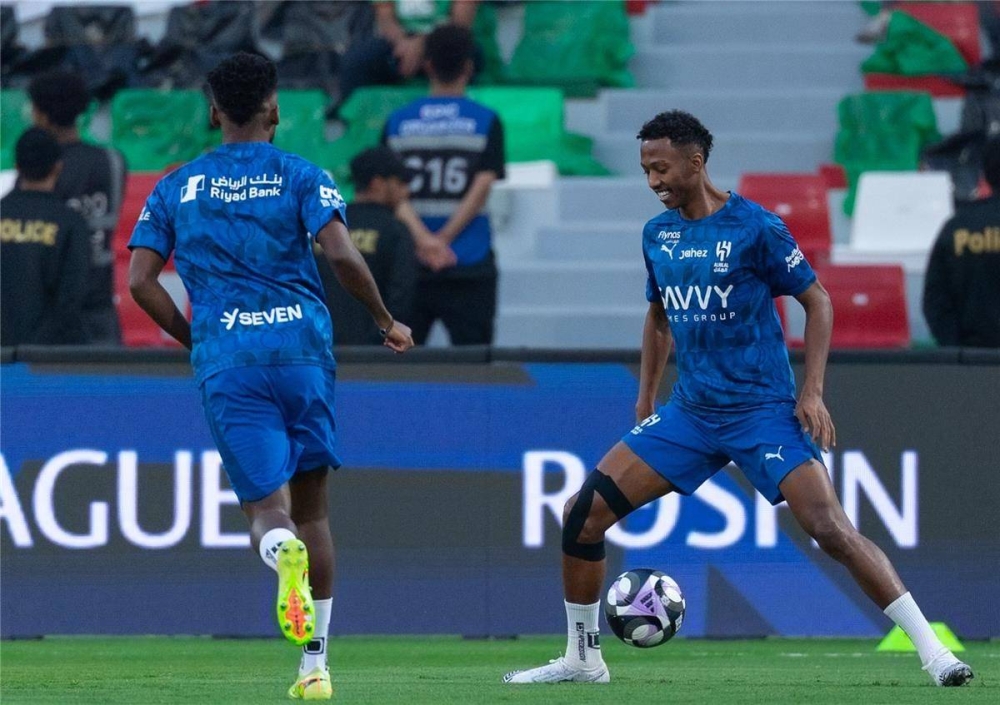 الهلال يكتسح الاتفاق بخماسية ويقفز لوصافة الدوري السعودي