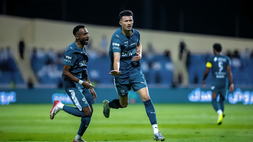 الاتفاق ضد الهلال.. الشهري يلوم لاعبيه بعد خماسية الزعيم