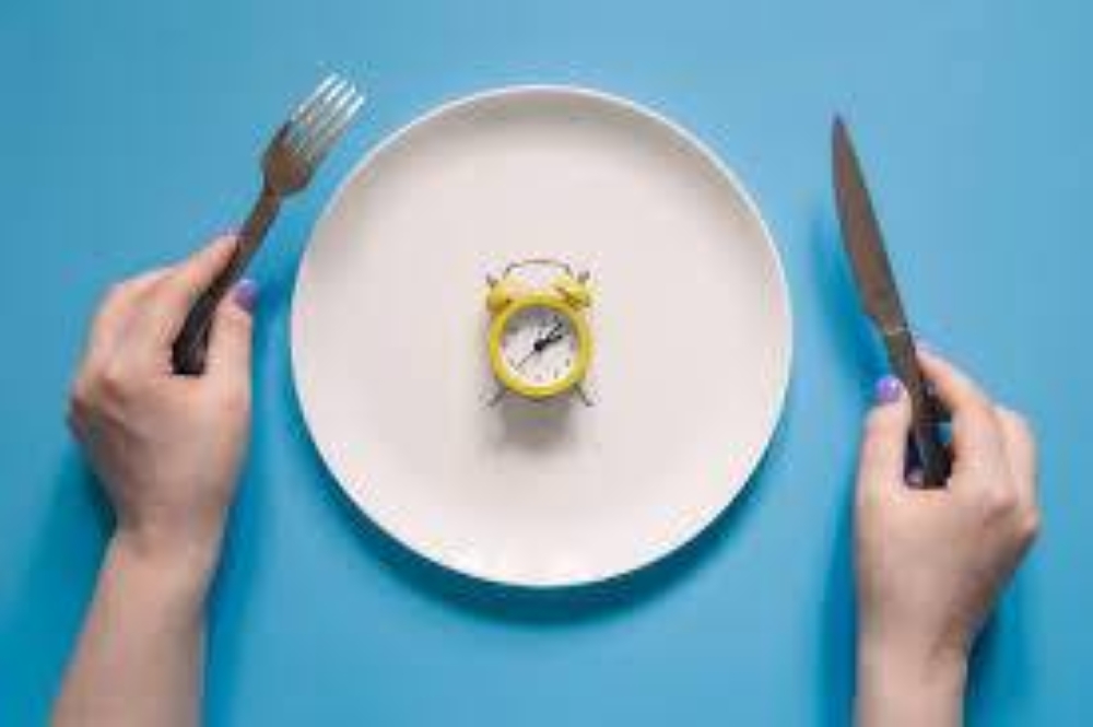 هل الصيام المتقطع آمن لجميع الأشخاص.. إليك التفاصيل