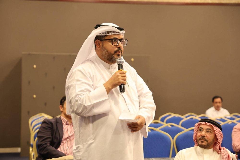 نقاشات ومقترحات بنّاءة في اللقاء التشاوري بين النائب د. سرور والأهالي