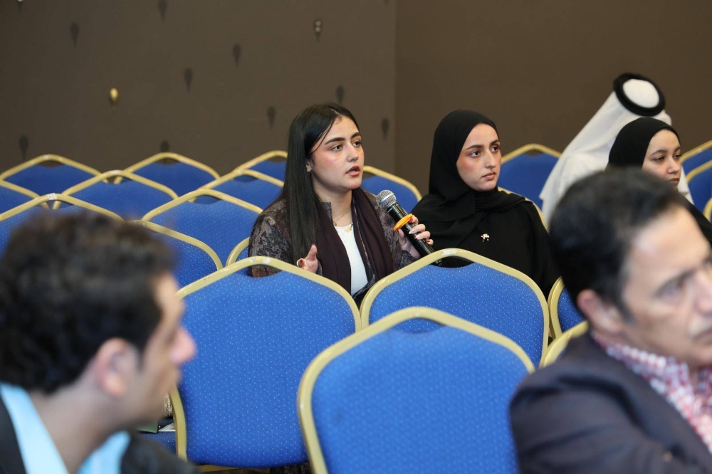 نقاشات ومقترحات بنّاءة في اللقاء التشاوري بين النائب د. سرور والأهالي