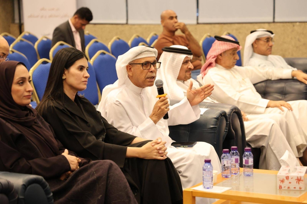 نقاشات ومقترحات بنّاءة في اللقاء التشاوري بين النائب د. سرور والأهالي