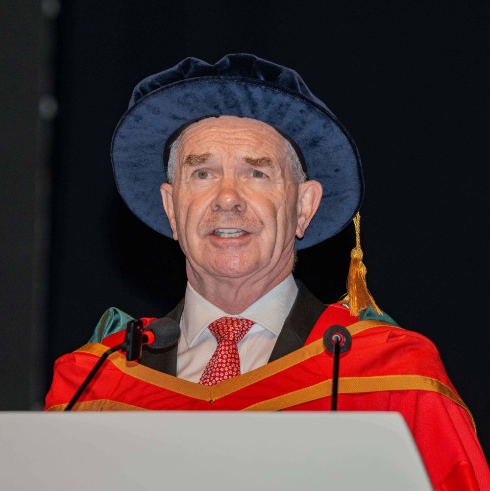 خالد بن عبد الله يحضر حفل تخريج طلبة &laquo;بوليتكنيك البحرين&raquo;