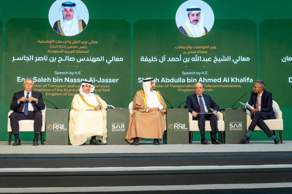 وزير المواصلات يشارك في المعرض السعودي الدولي للخطوط الحديدية بالرياض