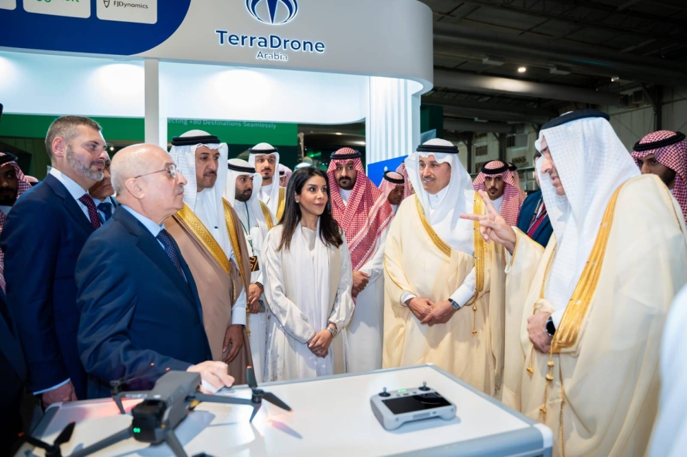 وزير المواصلات يشارك في المعرض السعودي الدولي للخطوط الحديدية بالرياض