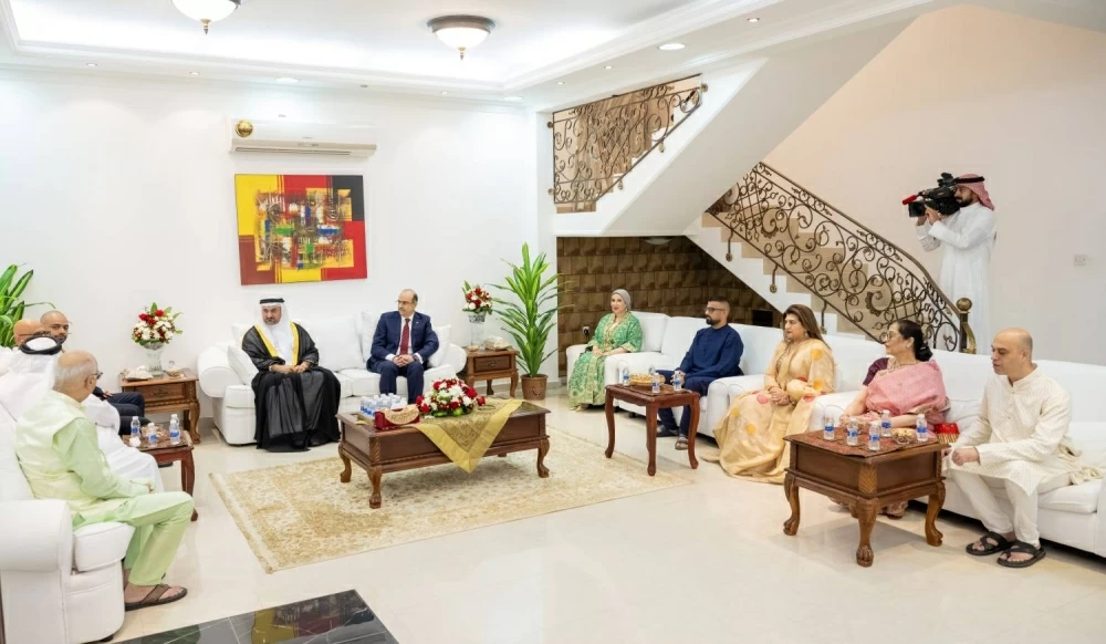 محمد بن سلمان  يزور عدد من الأسر بمناسبة ديوالي ورأس السنة الهندية