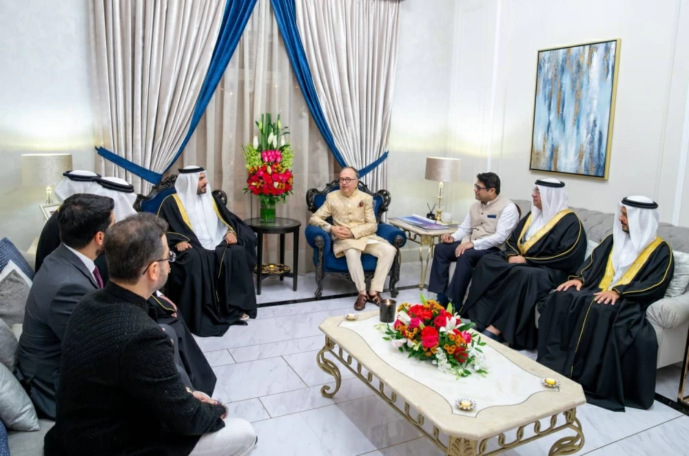 محمد بن سلمان  يزور عدد من الأسر بمناسبة ديوالي ورأس السنة الهندية