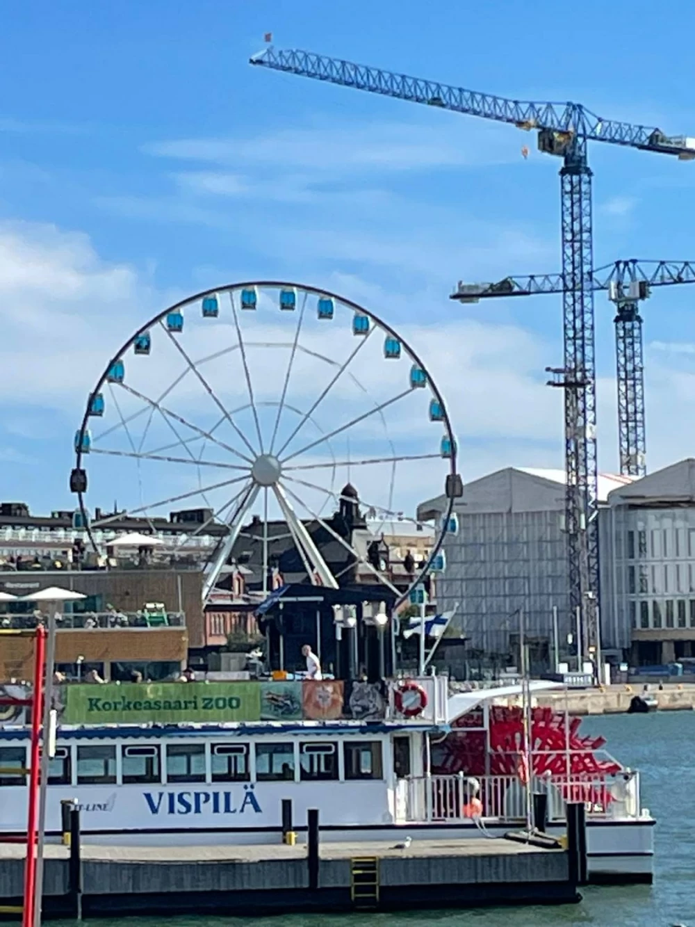 فنلندا.. من الشفق القطبي الساحر إلى شوارع هلسنكي النابضة بالحياة