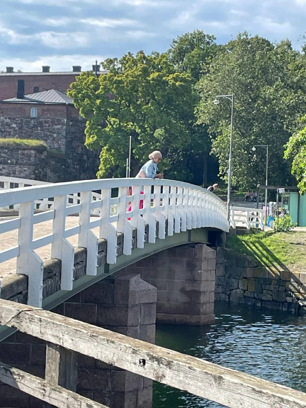 فنلندا.. من الشفق القطبي الساحر إلى شوارع هلسنكي النابضة بالحياة