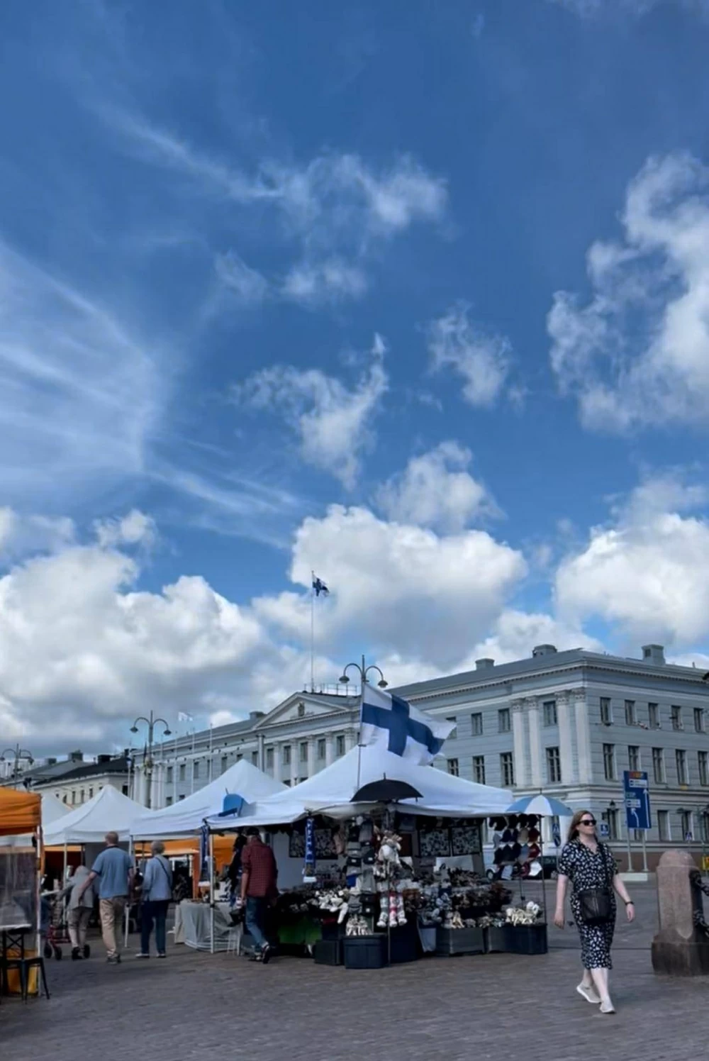 فنلندا.. من الشفق القطبي الساحر إلى شوارع هلسنكي النابضة بالحياة