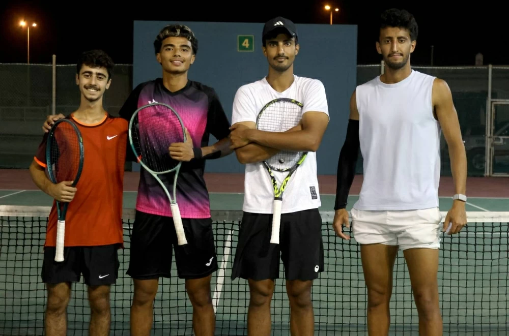 مباريات مثيرة شهدها ثمن نهائي فردي بطولة الخليج للتنس للرجال