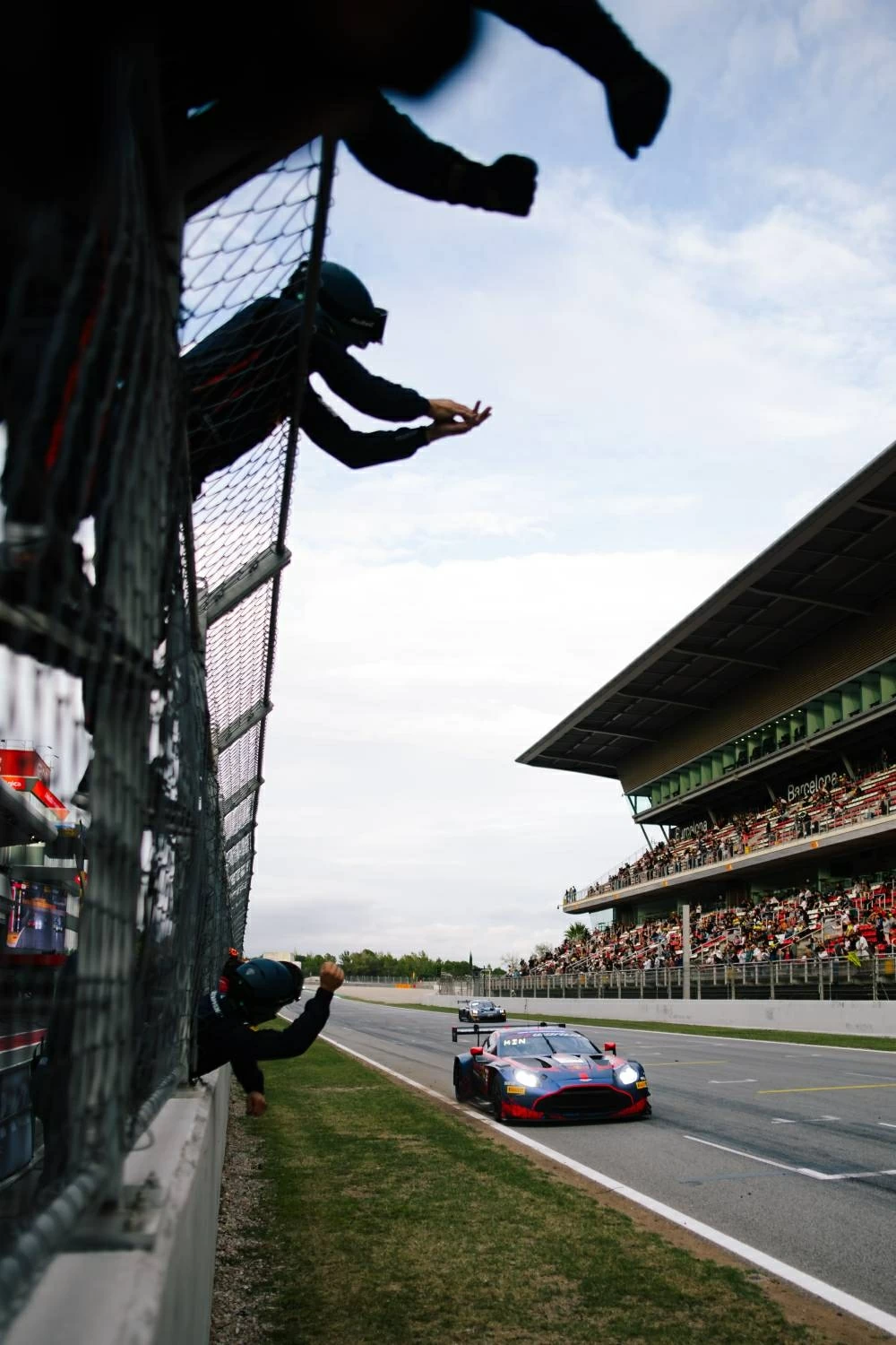 &laquo;2 سيز لسباق السيارات&raquo; يتوج بلقب كأس الذهب بـ &laquo;GT وورلد تشالنج&raquo;