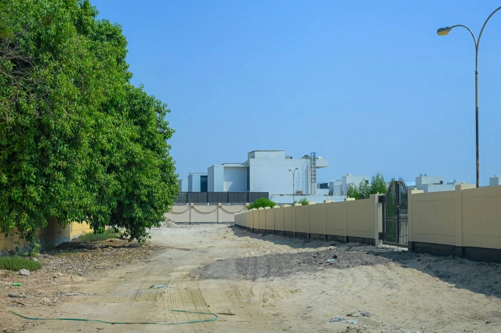 الأوقاف الجعفرية: إنجاز مشروع بناء سور مقبرة الهملة بامتداد 1200 متر