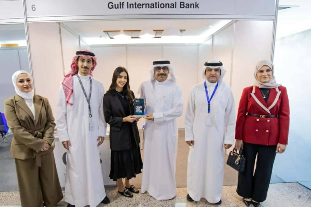 وزير التربية والتعليم يفتتح معرض &ldquo;يوم المهن وريادة الأعمال&rdquo; بتقنيات ذكاء اصطناعي مبتكرة