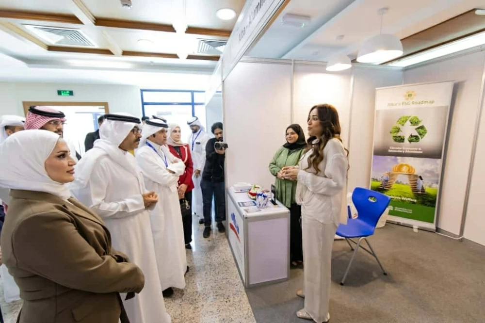 وزير التربية والتعليم يفتتح معرض &ldquo;يوم المهن وريادة الأعمال&rdquo; بتقنيات ذكاء اصطناعي مبتكرة