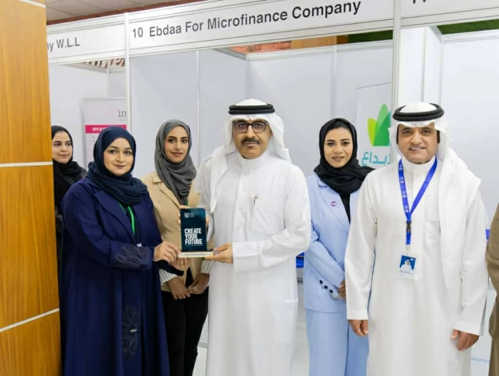 وزير التربية والتعليم يفتتح معرض &ldquo;يوم المهن وريادة الأعمال&rdquo; بتقنيات ذكاء اصطناعي مبتكرة