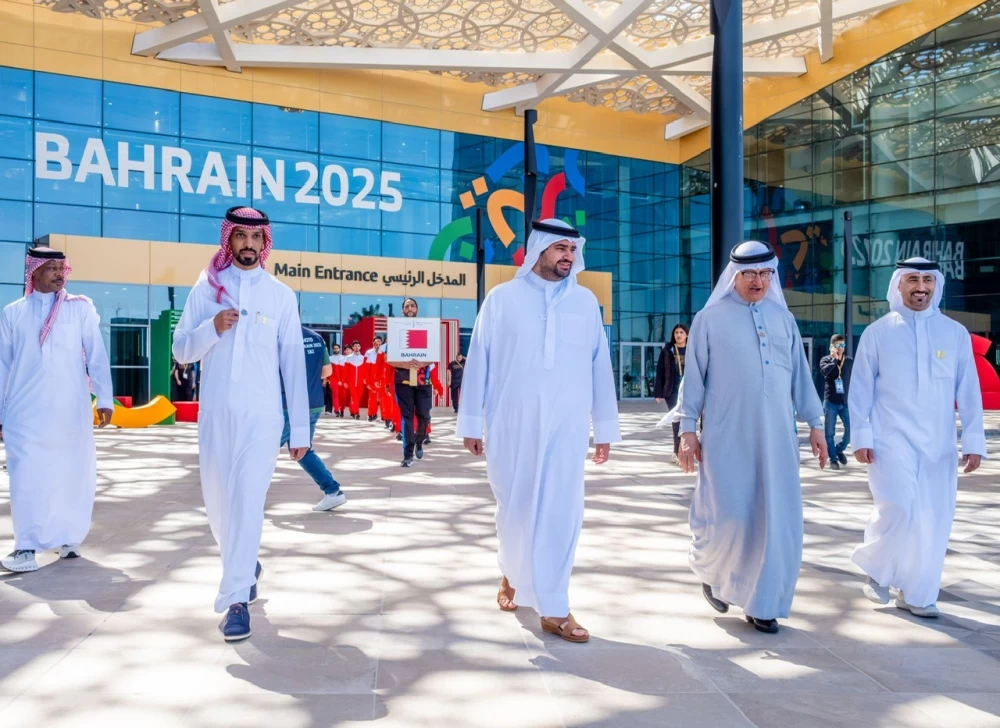 عيسى بن علي يشهد مراسم رفع علم البحرين إيذاناً بالمشاركة في "الألعاب الآسيوية"