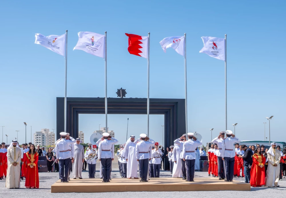 عيسى بن علي يشهد مراسم رفع علم البحرين إيذاناً بالمشاركة في "الألعاب الآسيوية"