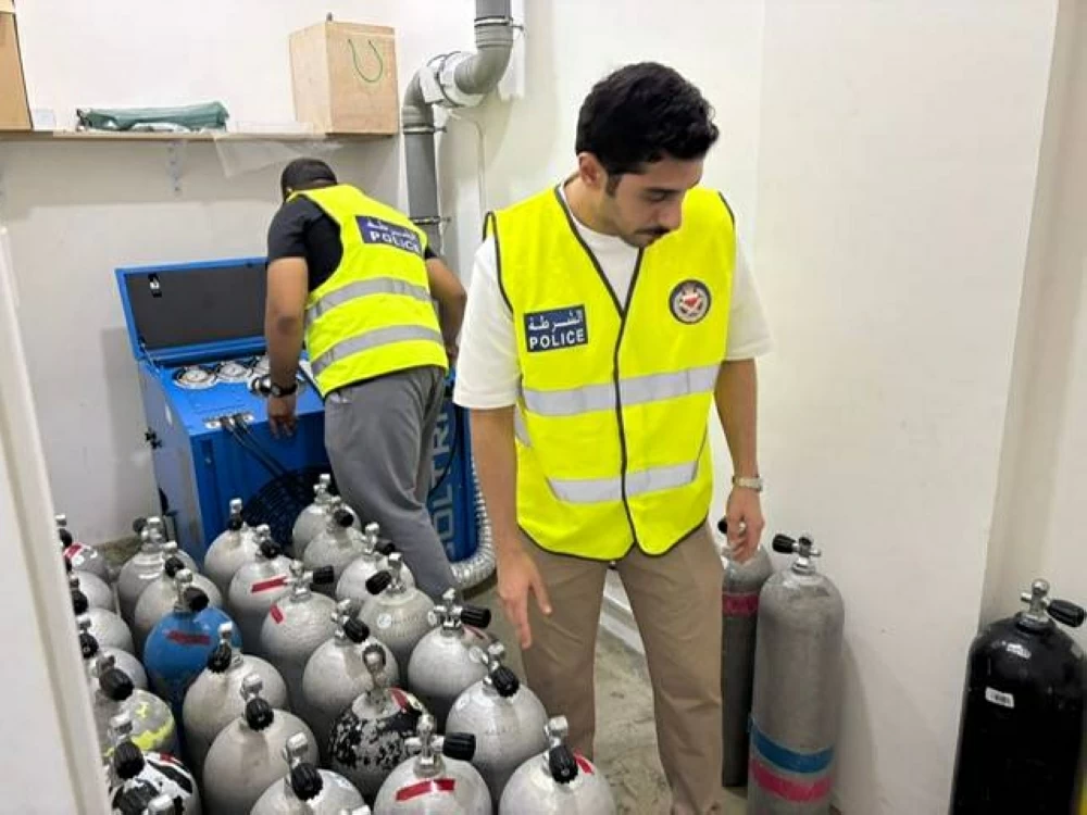 خفر السواحل ينفذ حملة تفتيشية مشتركة على محلات الغوص