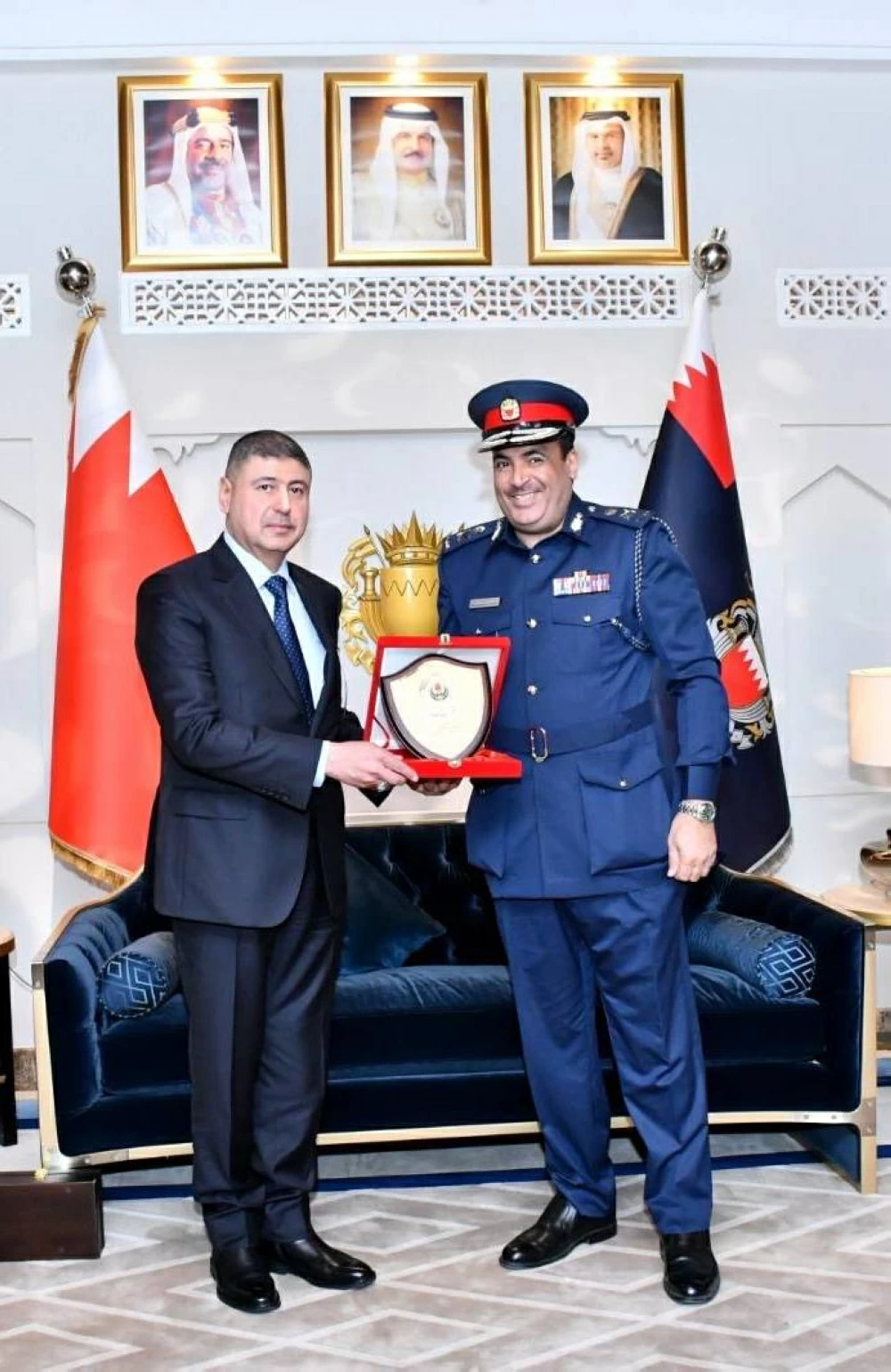 مدير عام المرور يبحث مجالات التعاون وتبادل الخبرات المرورية مع مدير المرور العام بجمهورية العراق