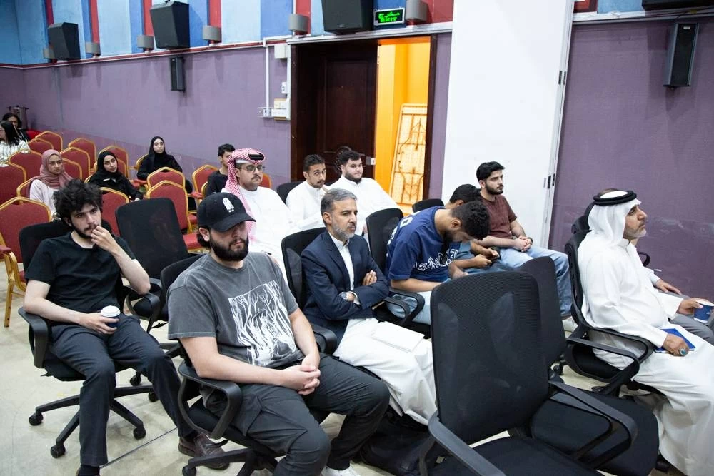 الجامعة الأهلية تحتفي بتدشين &laquo;الأعمال الشعرية&raquo; للدكتور علي عمران