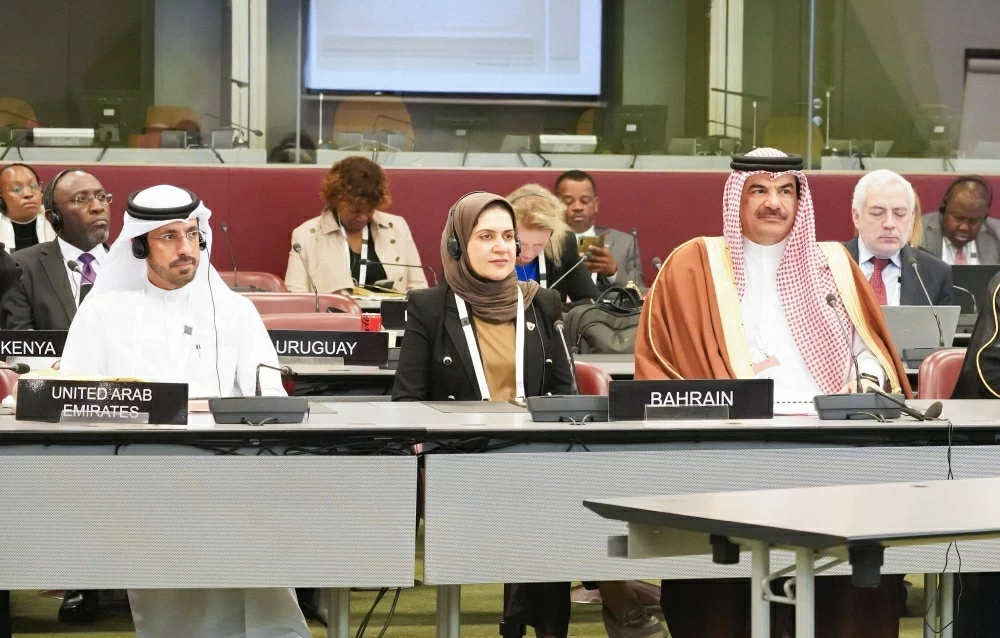 الأمينان العَامَّان لمجلسي الشورى والنواب يشاركان في جلسات نقاشية مع الأمناء العامين للبرلمانات الوطنية