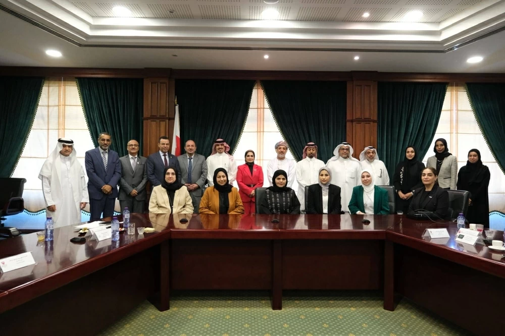 ديانا الجهرمي تستقبل وفدًا من وزارات التعليم العالي والبحث العلمي بدول التعاون