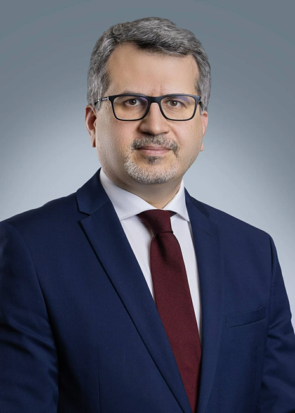 &laquo;ABC&raquo; يفوز بجائزة &laquo;أفضل مساعد افتراضي بالذكاء الاصطناعي&raquo; عن موظفته &laquo;فاطمة&raquo;