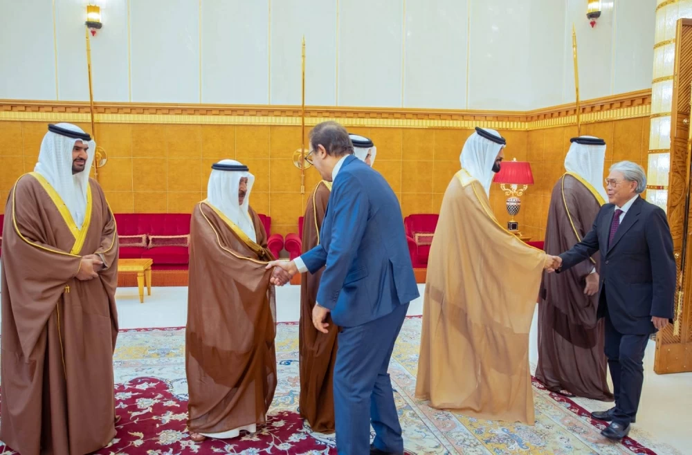 الملك يستقبل كبار المدعوين ورؤساء الوفود المشاركة في دورة الألعاب الآسيوية الثالثة للشباب