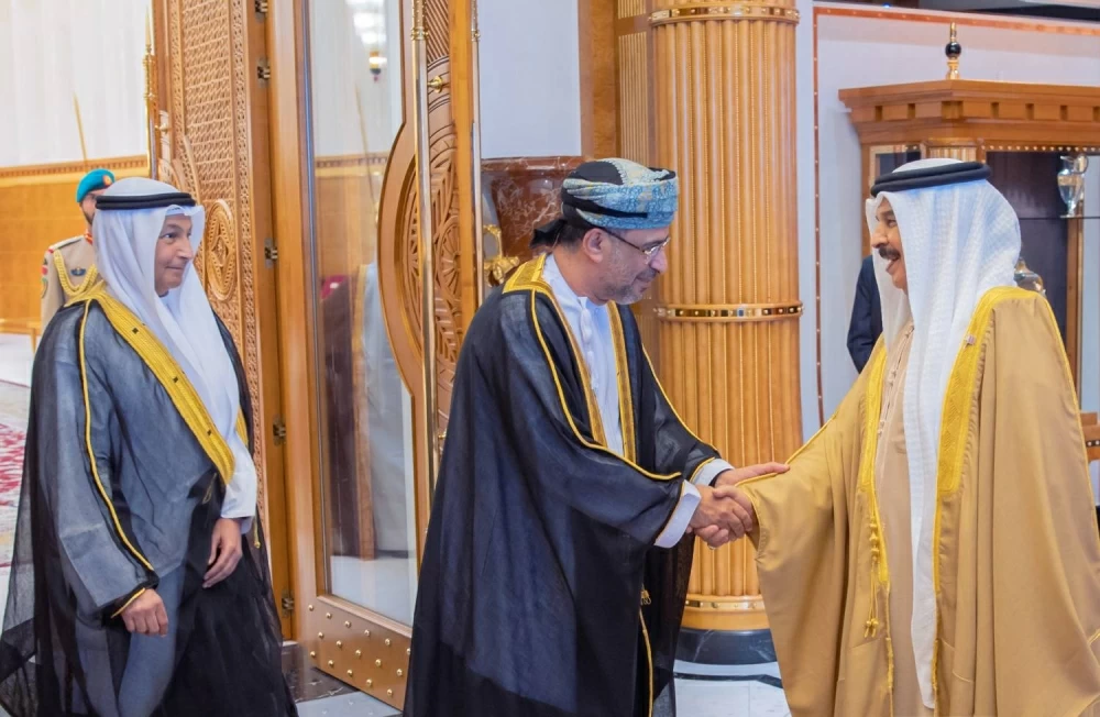 الملك يستقبل كبار المدعوين ورؤساء الوفود المشاركة في دورة الألعاب الآسيوية الثالثة للشباب