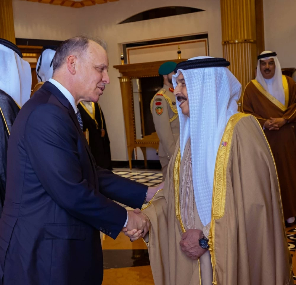 الملك يستقبل كبار المدعوين ورؤساء الوفود المشاركة في دورة الألعاب الآسيوية الثالثة للشباب