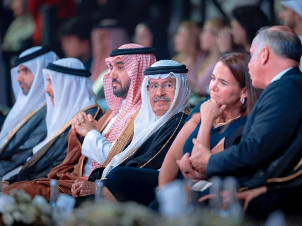 الملك ينيب ناصر بن حمد لافتتاح دورة الألعاب الآسيوية الثالثة للشباب