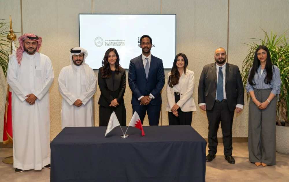 نادي راشد للفروسية وسباق الخيل يجدد شراكته مع &ldquo;تشارلز راسل سبيجليز&rdquo; كراعٍ فضي لموسم 2026/2025