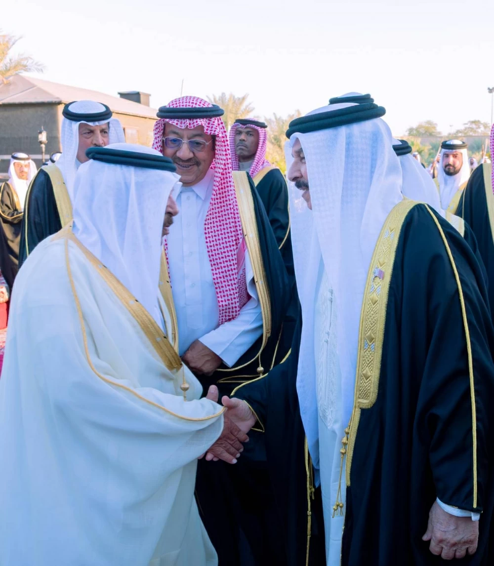 الملك يُشرّف حفل زواج الشيخ خليفة بن محمد حفيد القائد العام لقوة دفاع البحرين