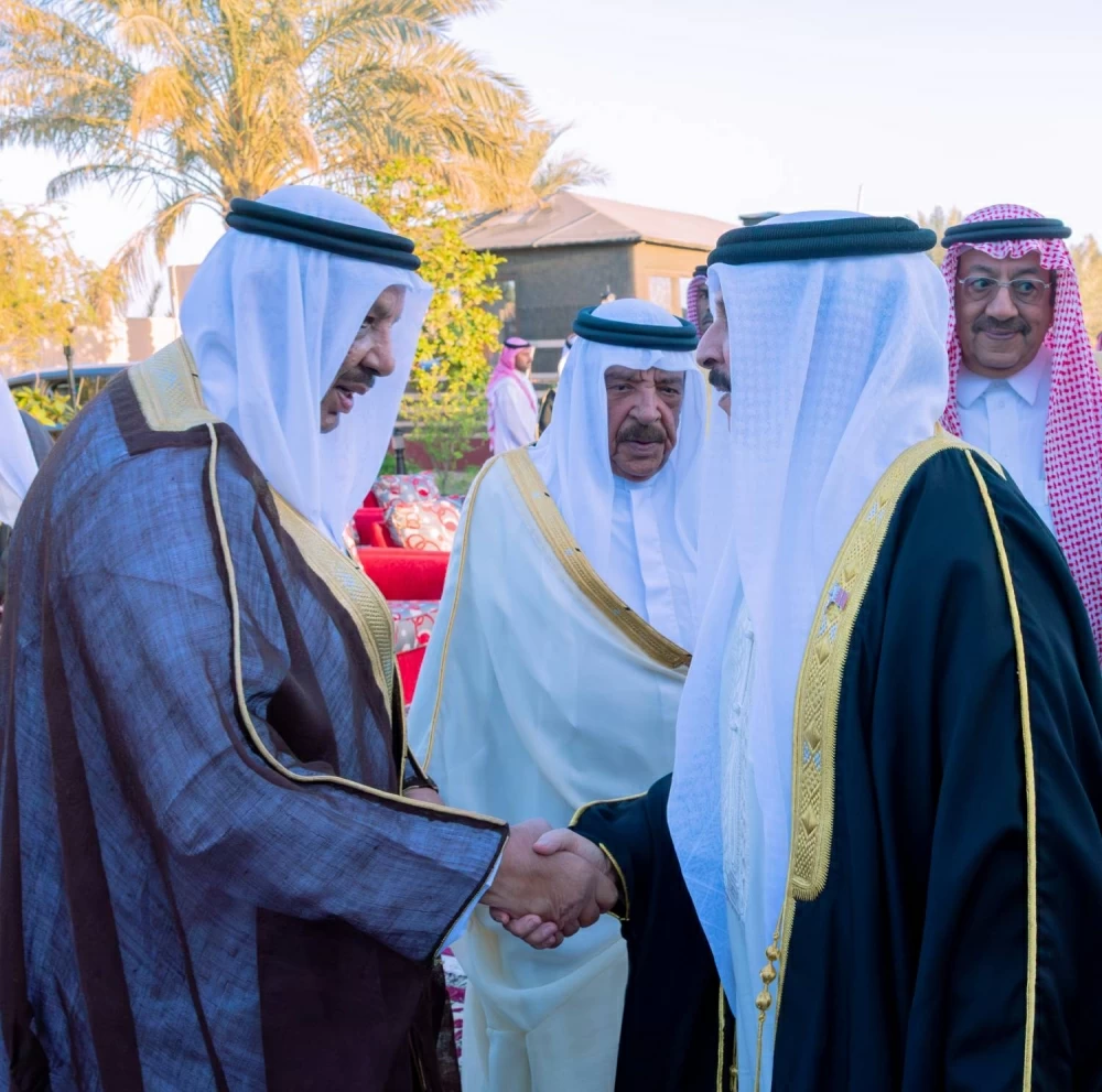 الملك يُشرّف حفل زواج الشيخ خليفة بن محمد حفيد القائد العام لقوة دفاع البحرين