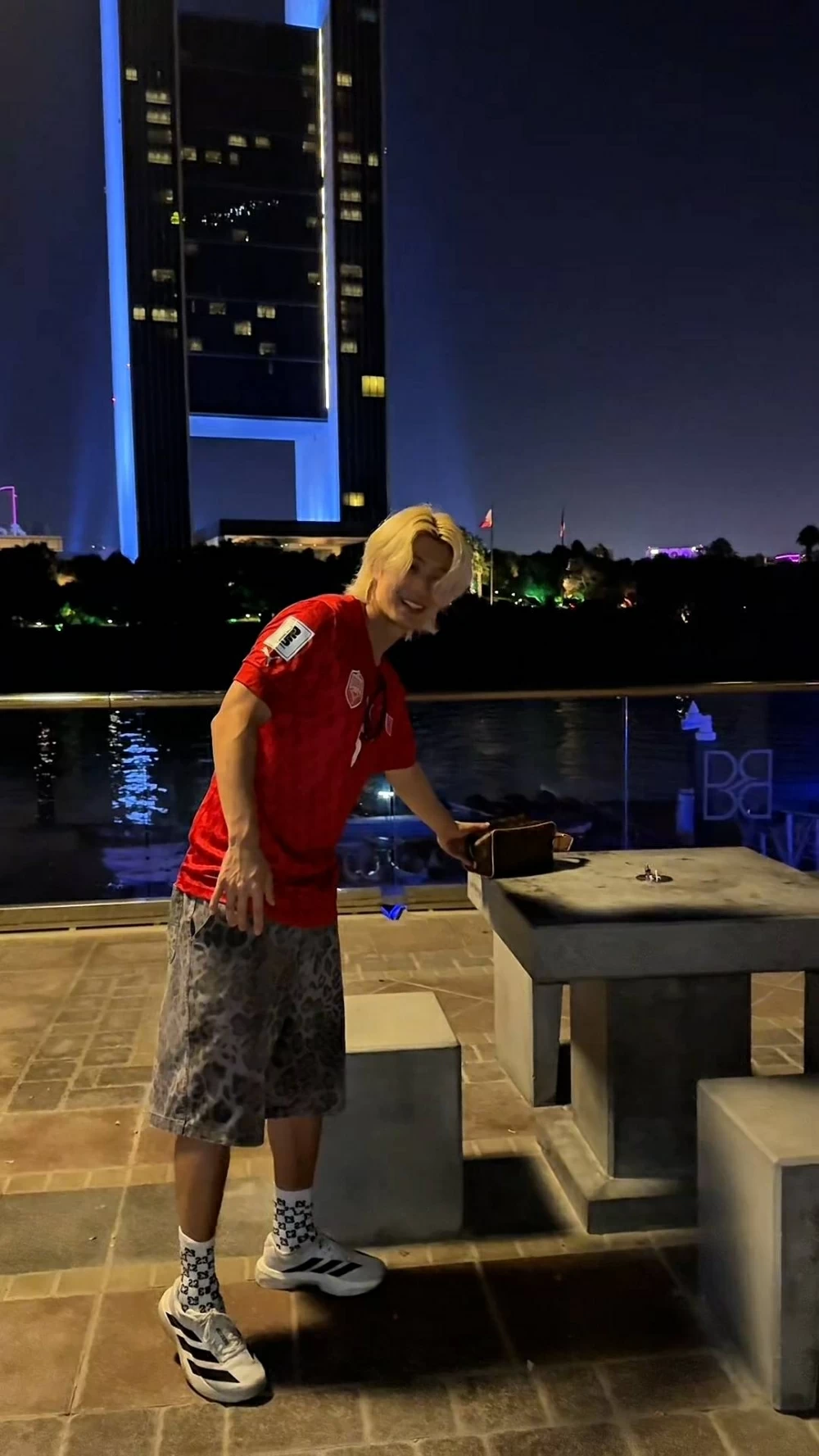 بالفيديو| مؤثر ياباني يُذهل من مستوى الأمان في البحرين