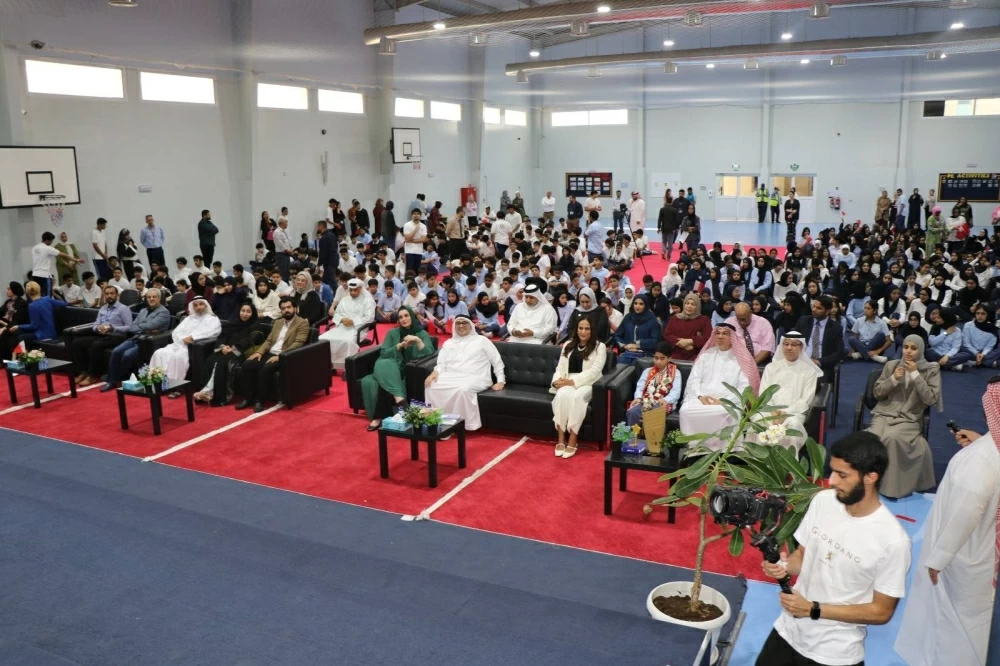 المدرسة الأهلية تحتفي بإنجاز الطالب محمد جاسم مبارك في "تحدي القراءة العربي"