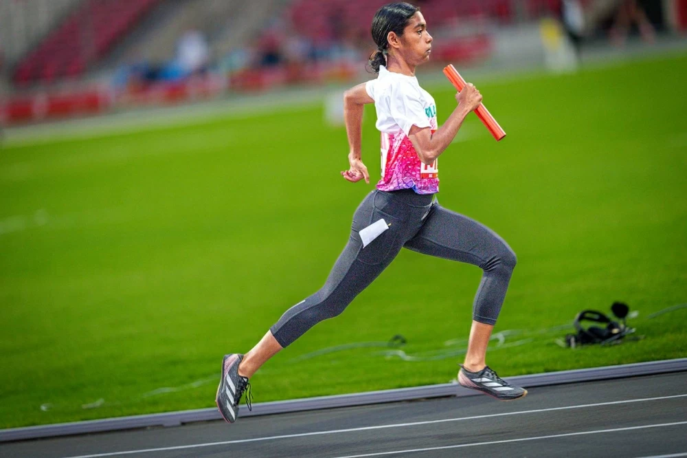 يوم تاريخي منتظر بانطلاق منافسات الهجن بجانب السباحة والريشة الطائرة