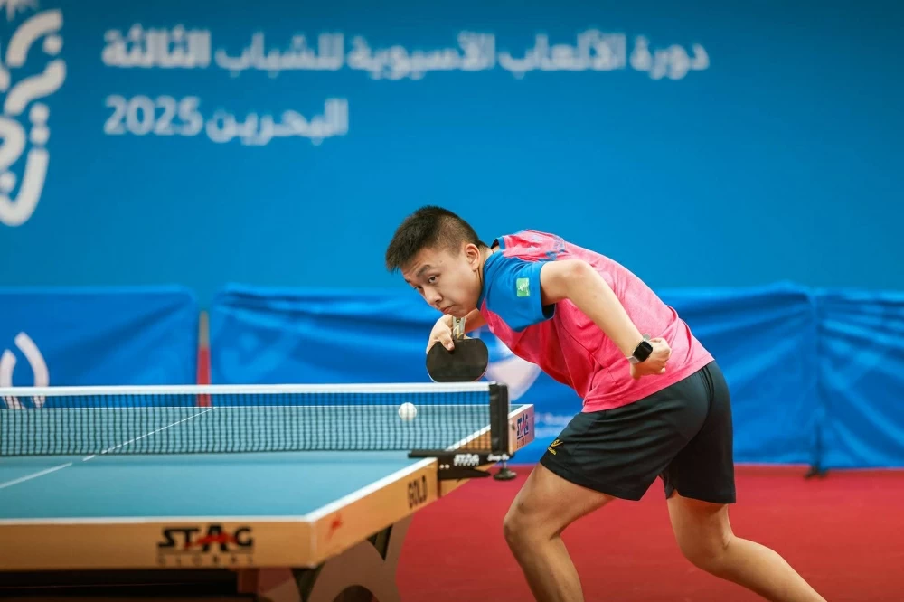 يوم تاريخي منتظر بانطلاق منافسات الهجن بجانب السباحة والريشة الطائرة