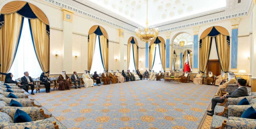 ولي العهد رئيس مجلس الوزراء يلتقي أحمد المسلم  وعلي الصالح  وعدداً من أعضاء &laquo;الشورى&raquo; و&laquo;النواب&raquo;