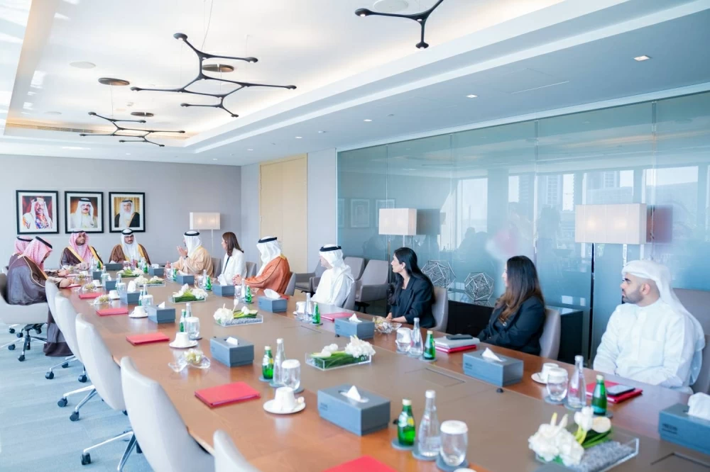 وزير ديوان رئيس مجلس الوزراء يستقبل الأمير تركي بن محمد آل سعود