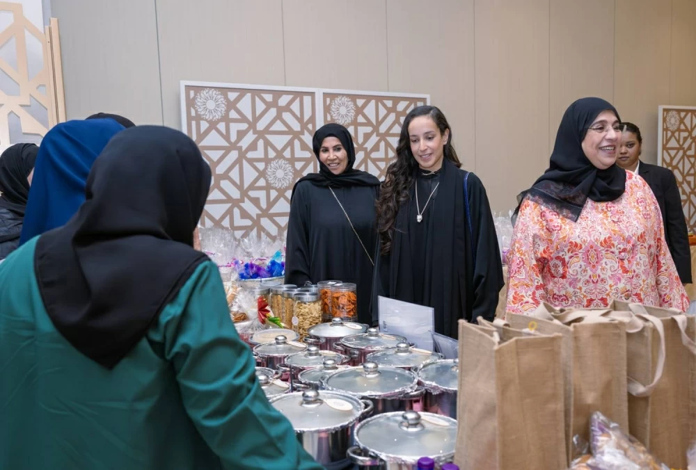 الشيخة لولوة بنت خليفة بن سلمان آل خليفة تفتتح مهرجان (طبق الخير 27)