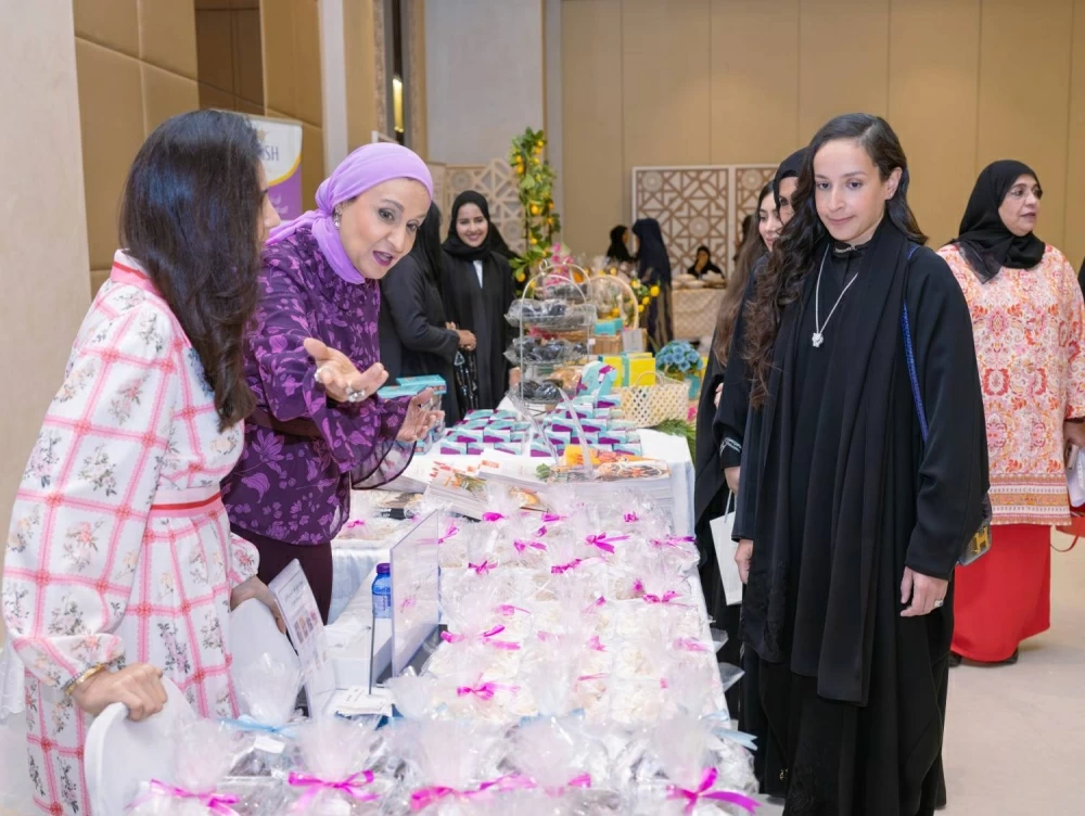 الشيخة لولوة بنت خليفة بن سلمان آل خليفة تفتتح مهرجان (طبق الخير 27)