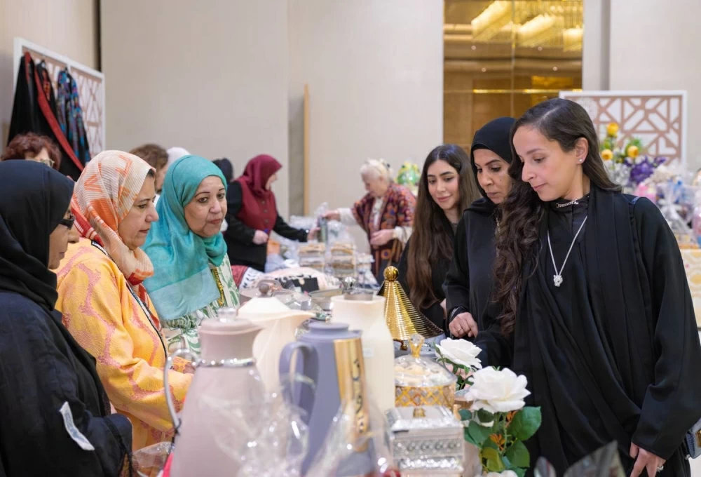 الشيخة لولوة بنت خليفة بن سلمان آل خليفة تفتتح مهرجان (طبق الخير 27)